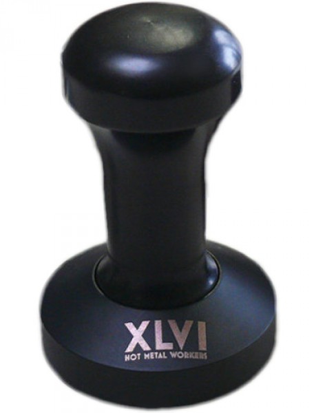 Tamper XLVI Operai Del Vapore Hot Metal Workerss plochým dnem Colour Black Coated and Stainless Steel Flat Bottom ø 58 mm